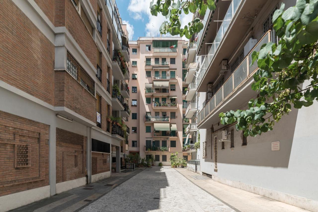 San Giovanni Apartment With Balcony Roma Esterno foto